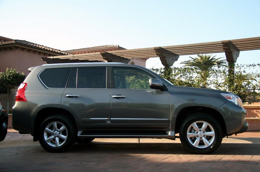  Lexus GX460 2010 года  (фото 3 из 153)